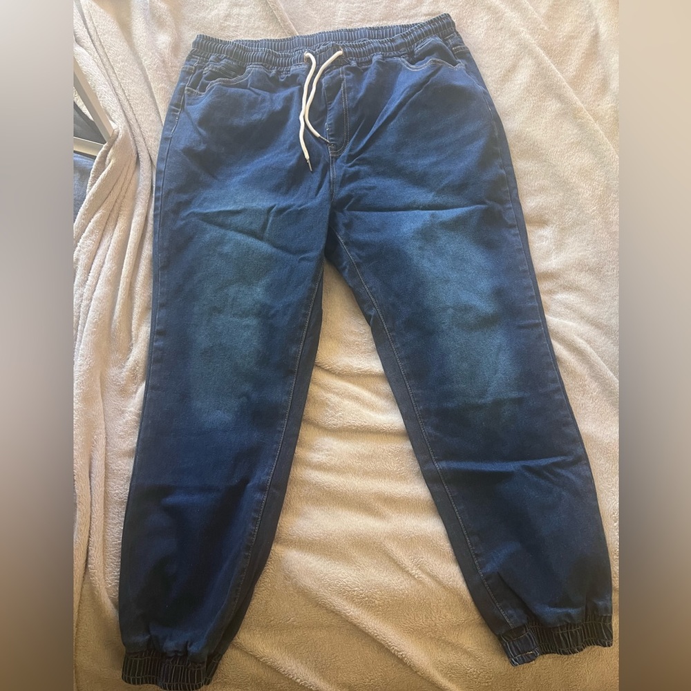 WOMENS JEANS